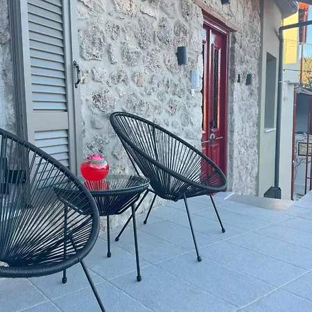 Pavliani Apartments * Pavliani